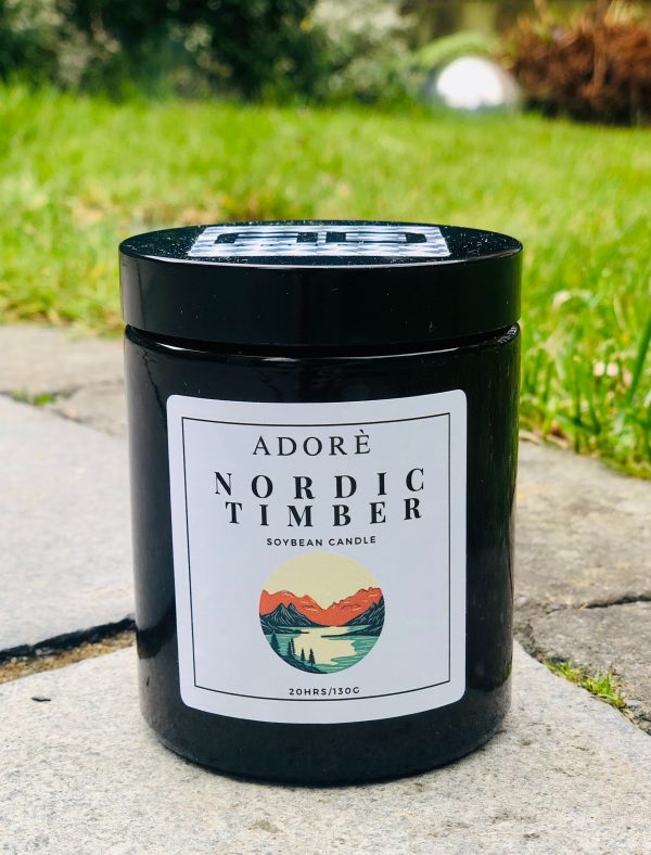 Nordic Timber Scented Candle 20hrs - Image 2